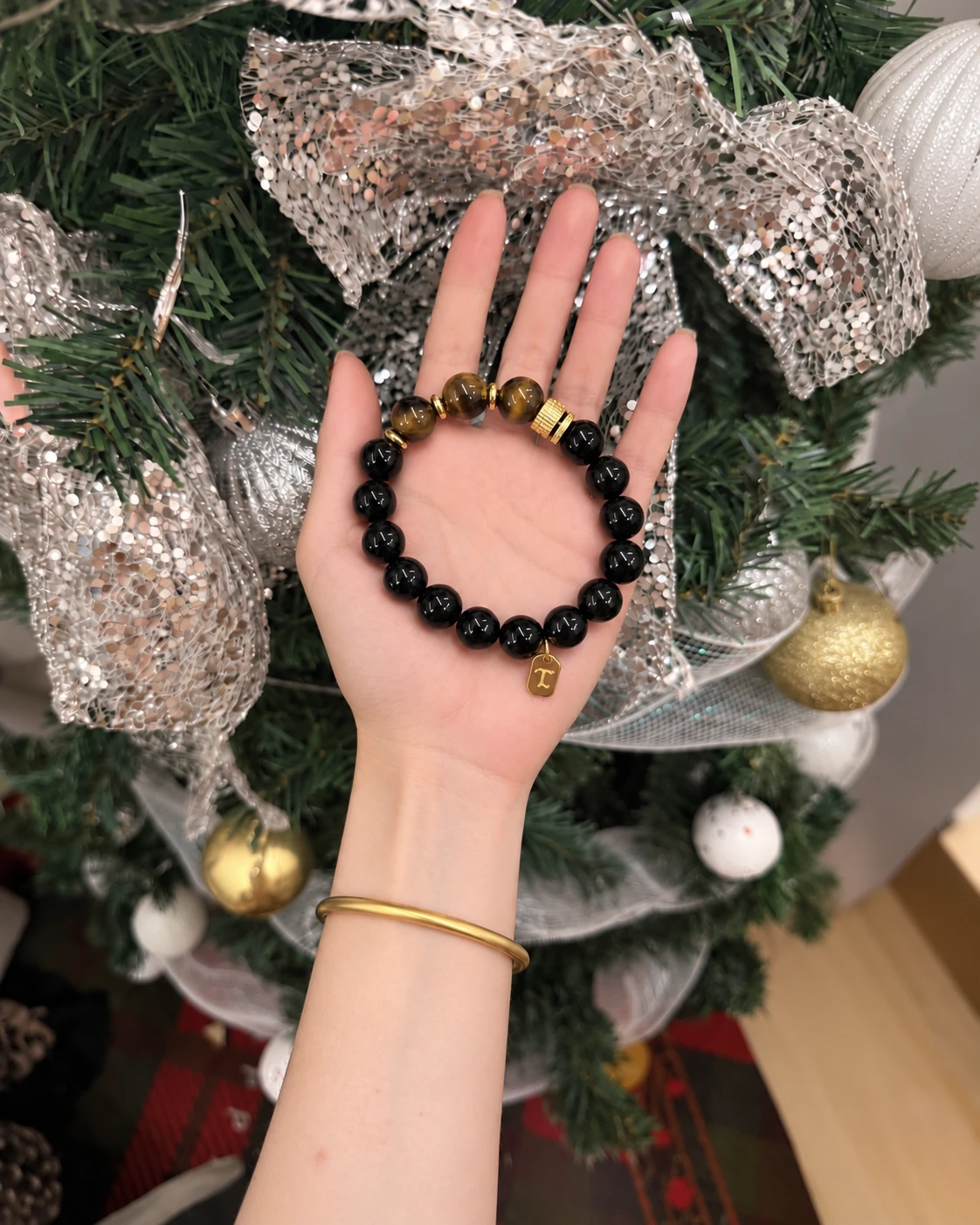 The fire-eyed guardian of winter nights bracelet
